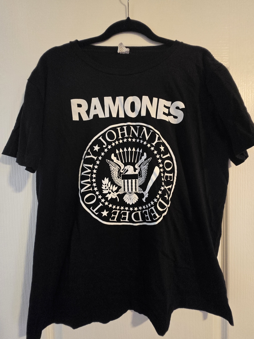 Mens "Vintage" Ramones Black Graphic Band Tee Size L